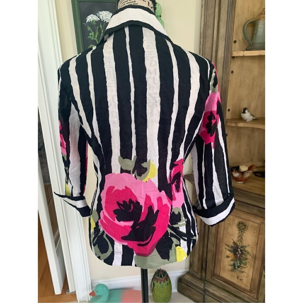 Mishca Bold Floral Print Top - Picture 5 of 6